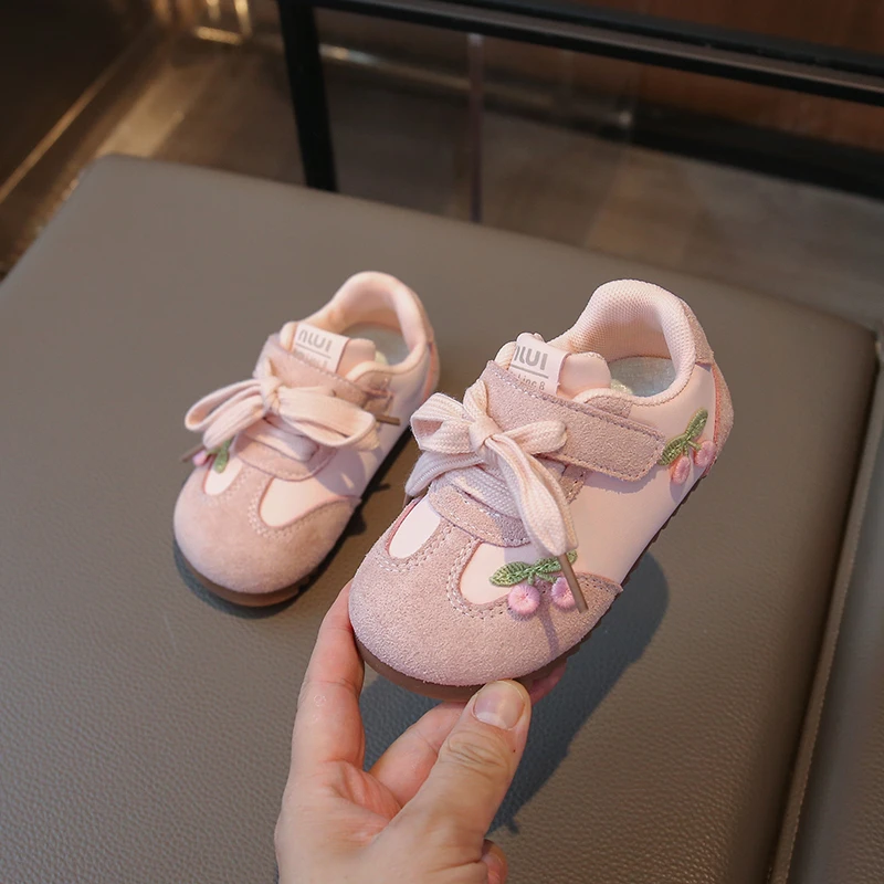 Cherry Embroidered Casual Shoes 2026 Spring New Cute Children's Shoes Soft Bottom Multi functional and Versatile Casual Shoeses