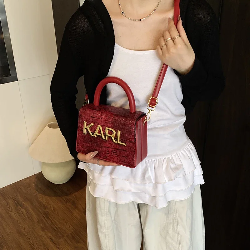 

Слинг Space Age с металлической отделкой и модульными ремнями для вечерних мероприятий на крыше Шепот Космический шик