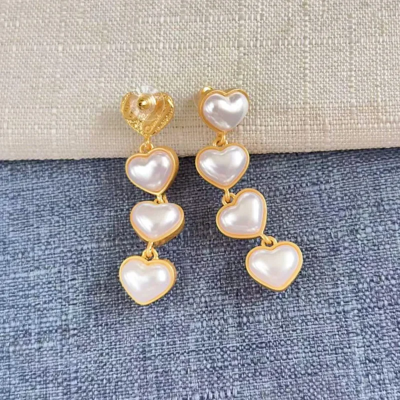 Fashion Jewelry New Cute 3D Double-Sided Heart Stud Earrings for Women, Unique Design, Two Colors Available