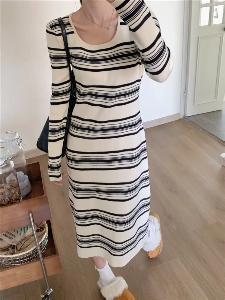 

Autumn Winter Striped Knitted Square Collar Dress Fat MM Temperament Show Thin Long Style Interior Bottom Coat Woolen Skirt