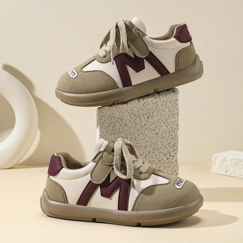 Новая детская обувь из кожи De Xun в стиле ретро, черные кроссовки, детская кожаная спортивная обувь для подростков, легкая детская спортивная обувь для мальчиков Новая детская обувь из кожи De Xun в стиле ретро, черные кроссовки, детская кожаная спортивная обувь для подростков, легкая детская спортивная обувь для мальчиков