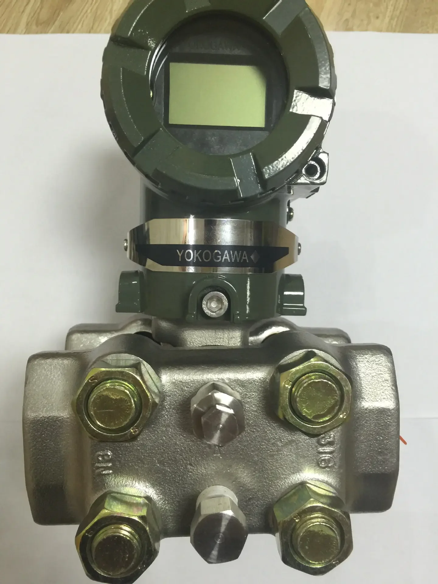 Integral Transient Protection Yokogawas Pressure Transmitter EJA440E for Reactors