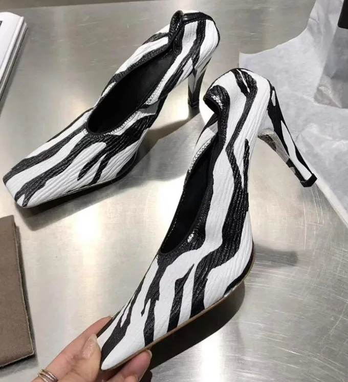 

Сексуальные мягкие туфли-лодочки без шнуровки с квадратным носком в полоску зебры, удобные банкетные туфли из мягкой кожи на тонком высоком каблуке, женская обувь