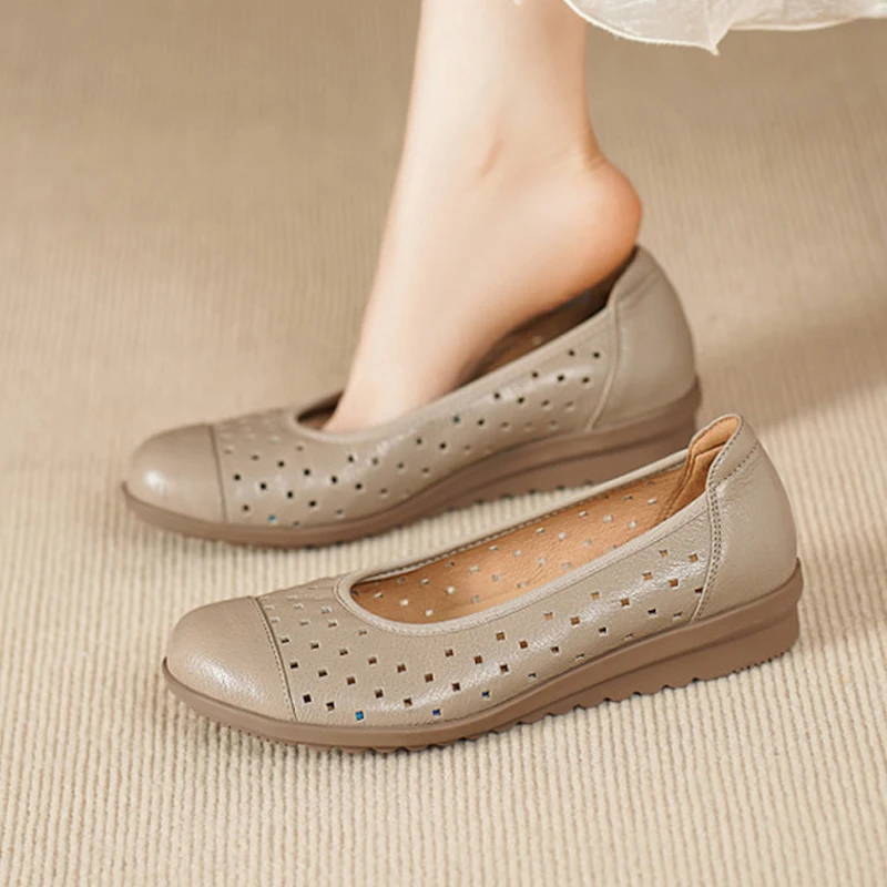 

НОВЫЕ весенне-осенние женские туфли-лодочки на полой подошве, туфли на низком каблуке с круглым носком, женская обувь из натуральной кожи, лаконичные туфли с бантом DN44