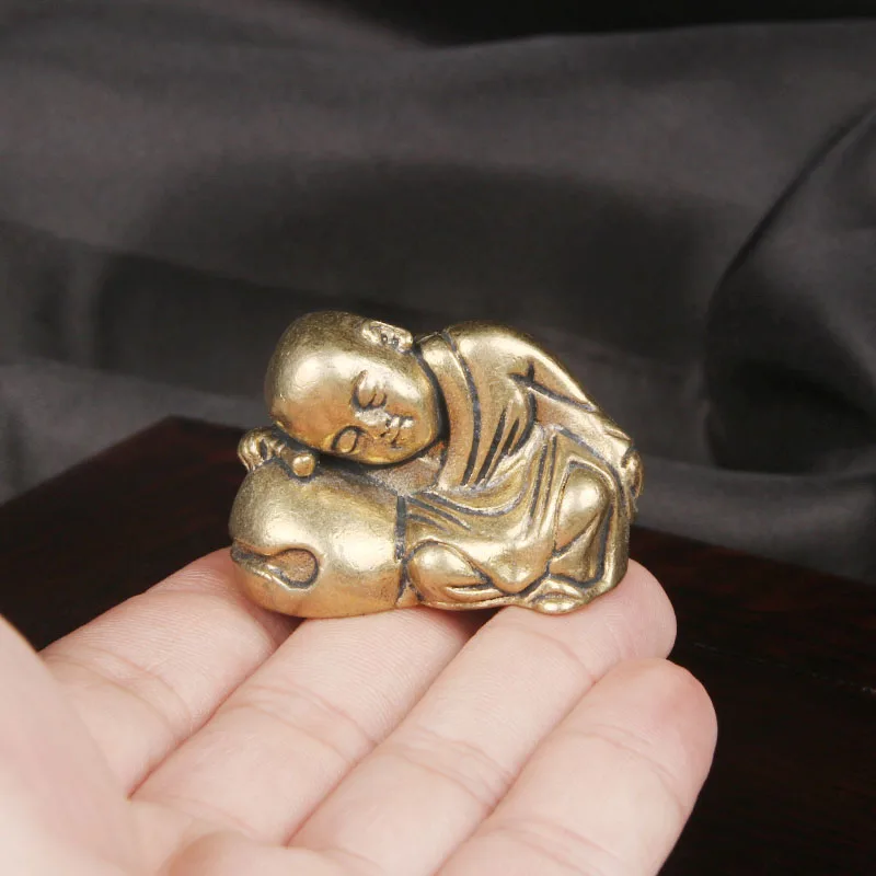 CH Pure Brass Zen Inspired Little Monk Desktop Ornament Small Novice Bronze Carving Handicraft Decoration Home Decor Items