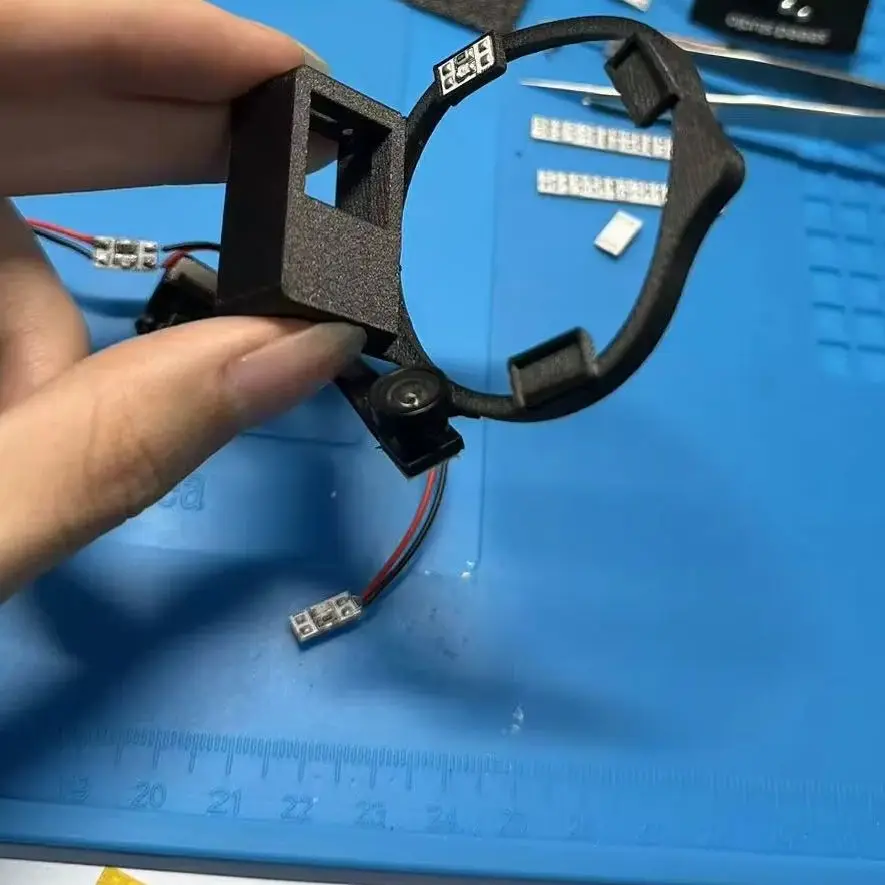 VR Eye Tracker for Quest 3S / Quest 2 VR Eye Gaze & Face/Viseme Capture for VRChat USB Eye Tracking Module