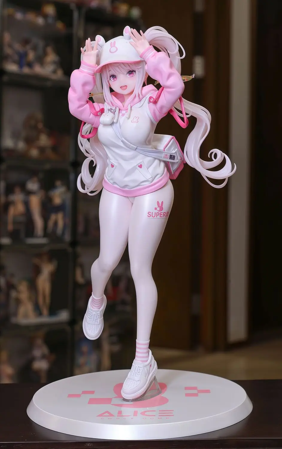 أليس الشكل نيكي: آلهة النصر أليس لعبة شخصية تمثال بولي كلوريد الفينيل Gk تمثال نموذج دمى غرفة الديكور اللعب