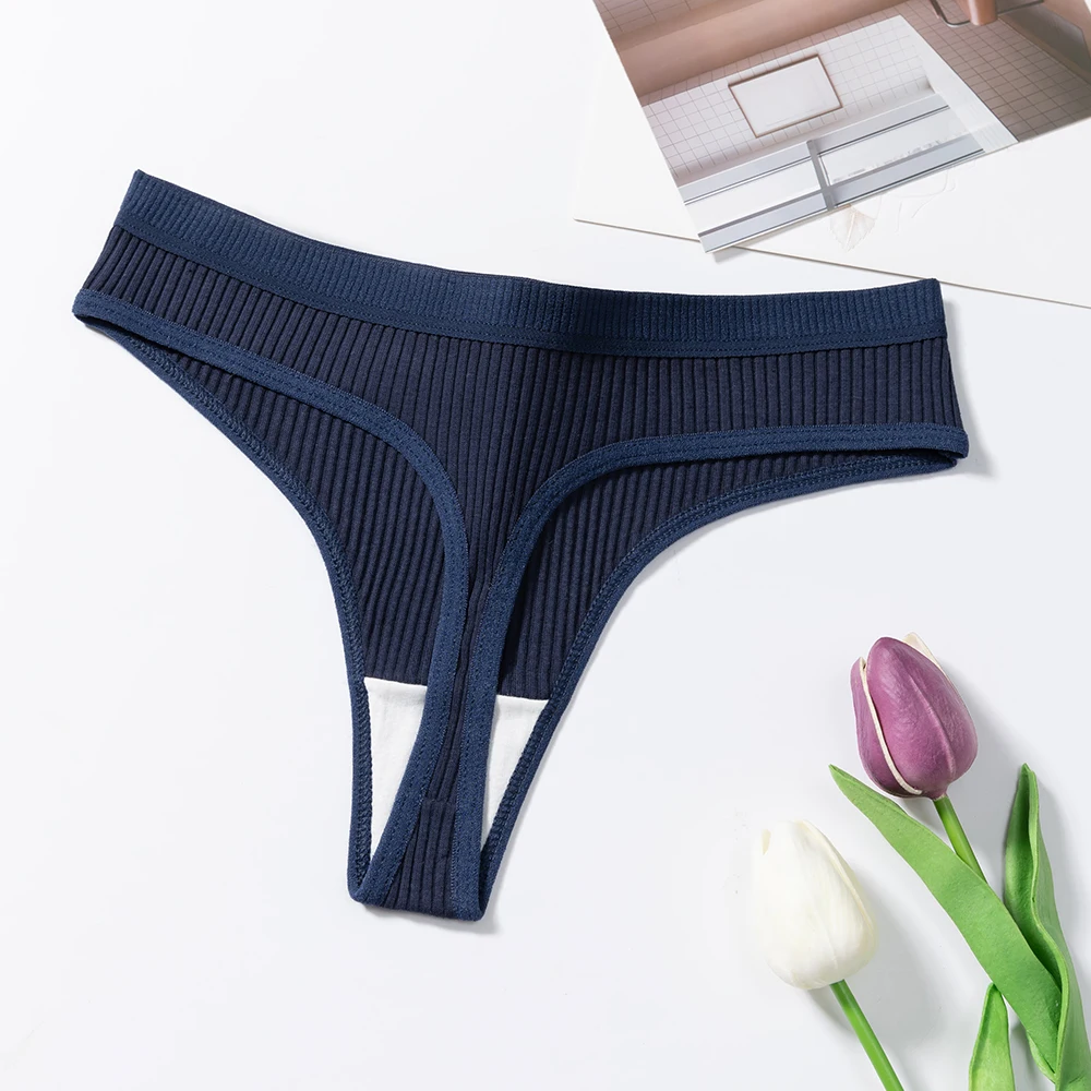 سراويل داخلية نسائية قطنية مثيرة وناعمة مخططة ملابس داخلية بلون سادة ملابس داخلية نسائية مريحة قابلة للتمدد