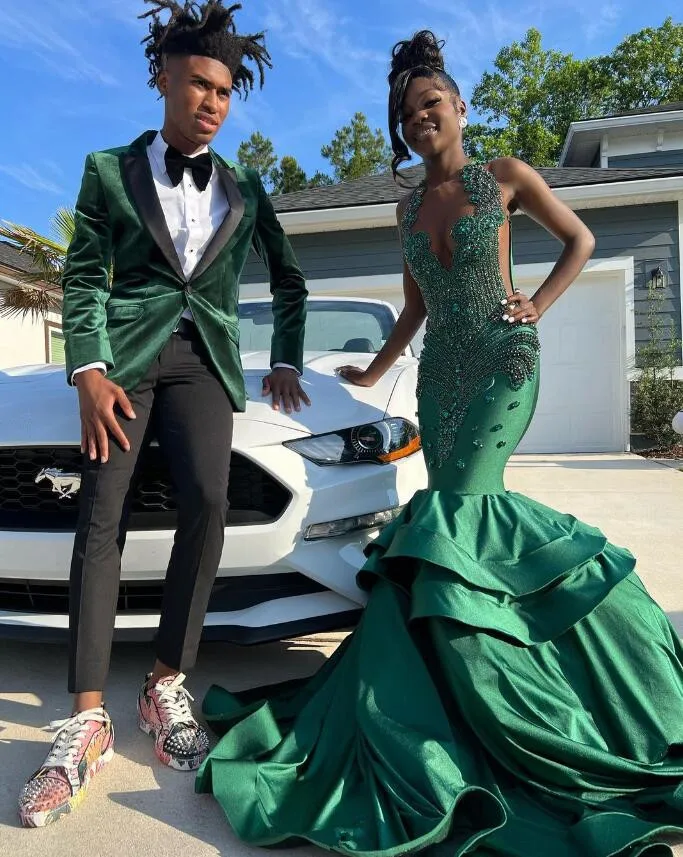 Hunter Emerald Green Long Evening Ceremony Dresses for Black Girl Sparkly Luxury Diamond Ruffles Prom Birthday Gala Dress