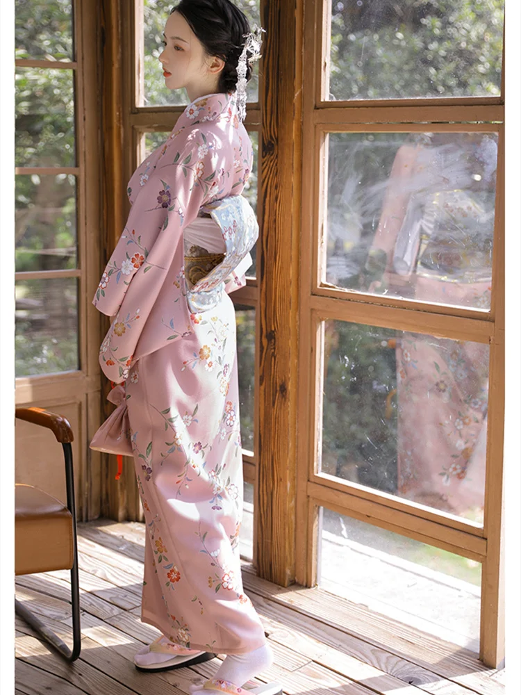 Japonia styl damska długa sukienka tradycyjne Kimono różowy kolor kwieciste wydruki formalne Yukata ubrania Cosplay fotografia sukienka