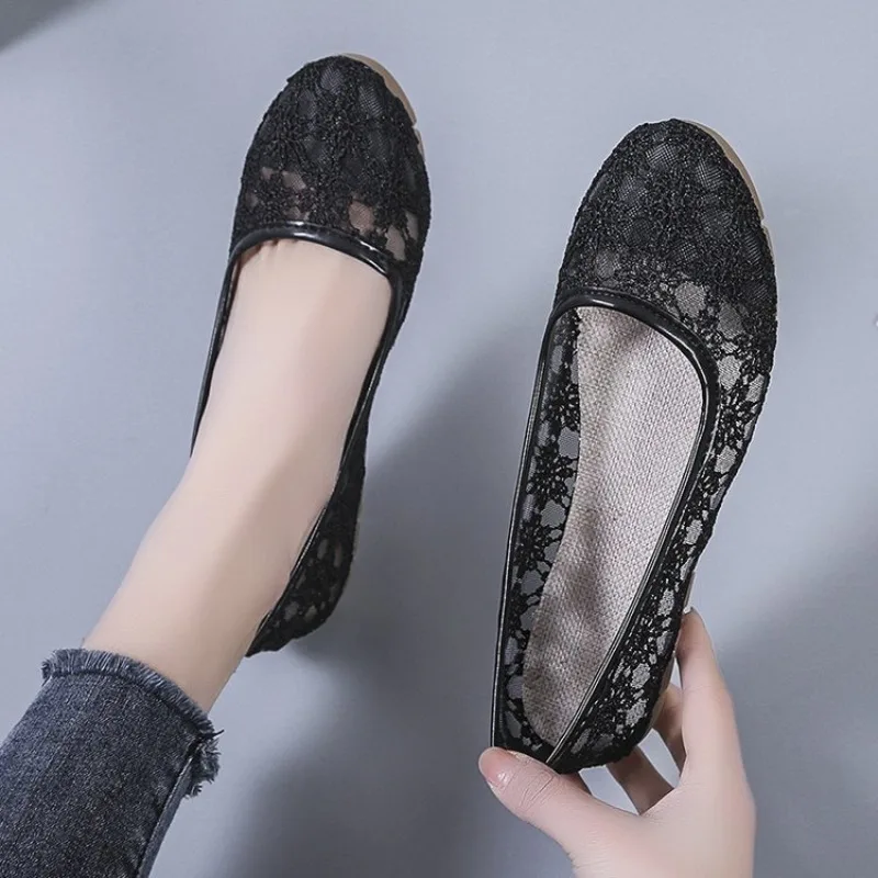 New Round Toe Fashionable Comfortable Casual Sports Shoes Square Heel Shallow Mouth Mesh Single Shoes for Women