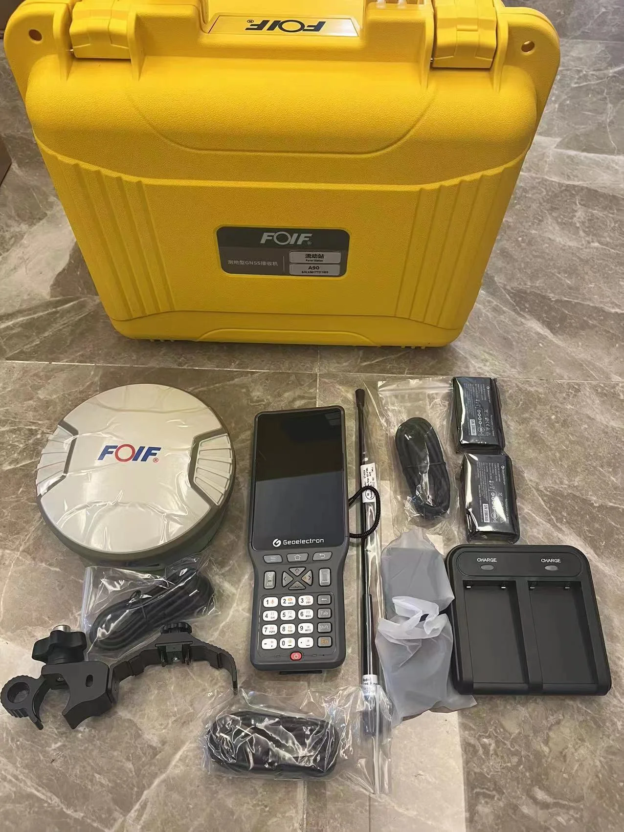 FOIF A90 핸드헬드 GPS: GNSS RTK 기능을 갖춘 고성능 장비로 현장 작업을 효율적으로