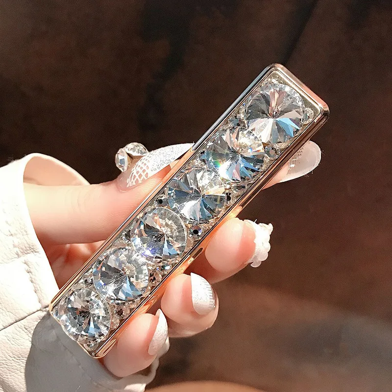 

New High-end Luxury USB Charging Windproof Diamond Inlaid Lighter Portable and Silent Women's Cigarette Accessories Gift