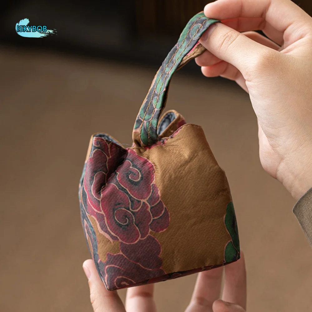 

Satin Fabric Chinese Style Tea Cup Storage Bag Retro Interwoven Teapot Cloth Pouch Portable Square Silk Brocade Handbag Gift
