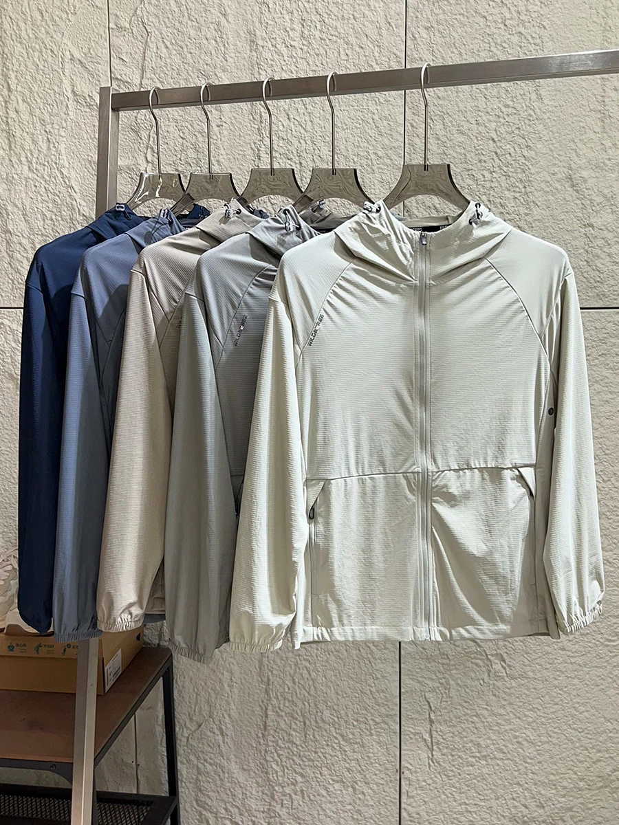 

Lightweight Breathable Men's Outdoor Sports Sun Protection Jacket Self-Cooling Quick-Drying Comfortable Summer Fashionable An...