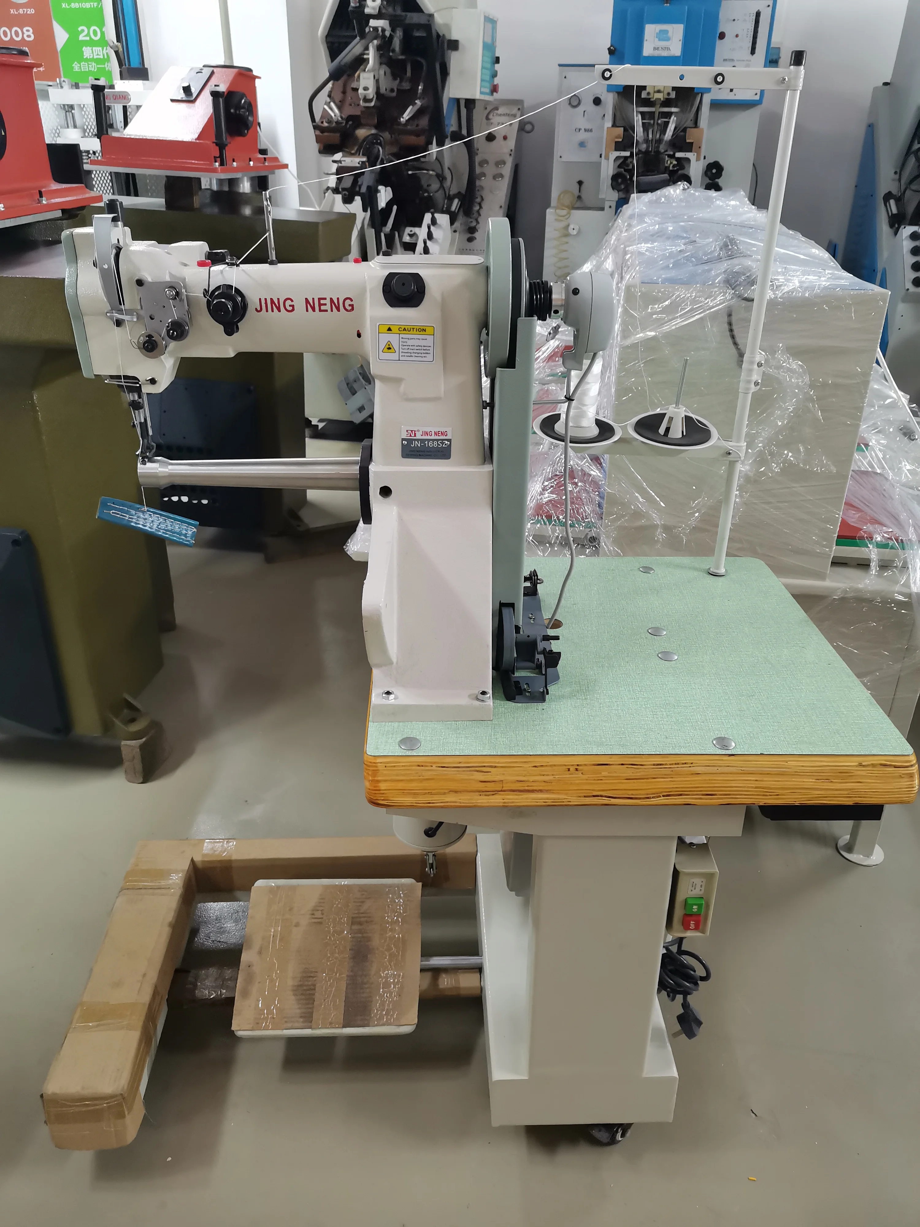 JN-167 Straight Arm Riding Boots Industrial Sewing Machine Round Leather Products Sewing Machine