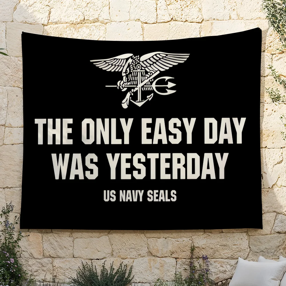 Bandera de la Marina de los Estados Unidos con la frase «The Only Easy Day Was Yesterday» para fiestas, picnics, estudio, cabina, fondo de pared, decoración interior