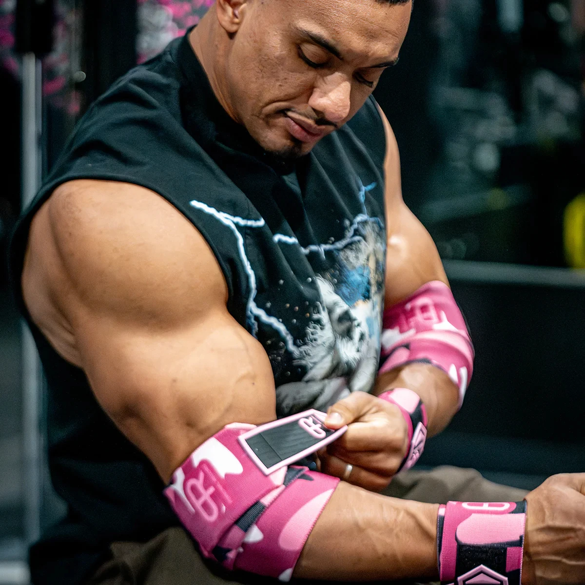 PR Heavy Duty Premium-Ellenbogenbandagen, persönliche Aufzeichnung, Tarnung, Mosaik, Ellenbogenbänder, Gewichtheben, Kreuzheben, Fitness, Ellenbogenstütze – Detail 6