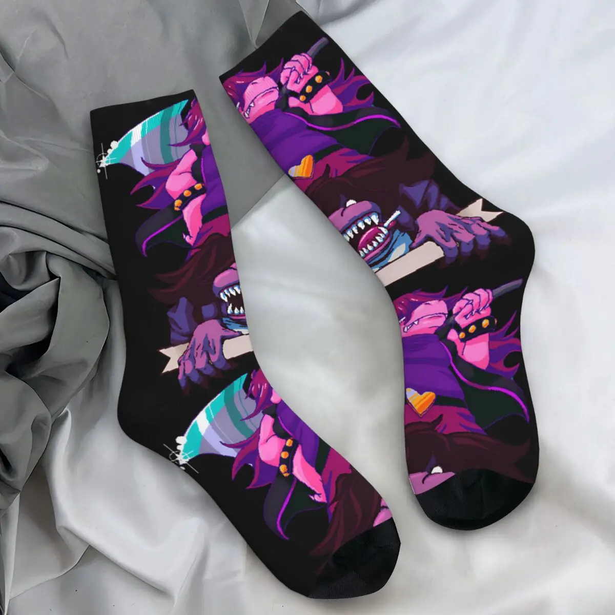 

Женские и мужские носки Susie Deltarune, осенние элегантные качественные носки, дизайнерские уличные нескользящие носки