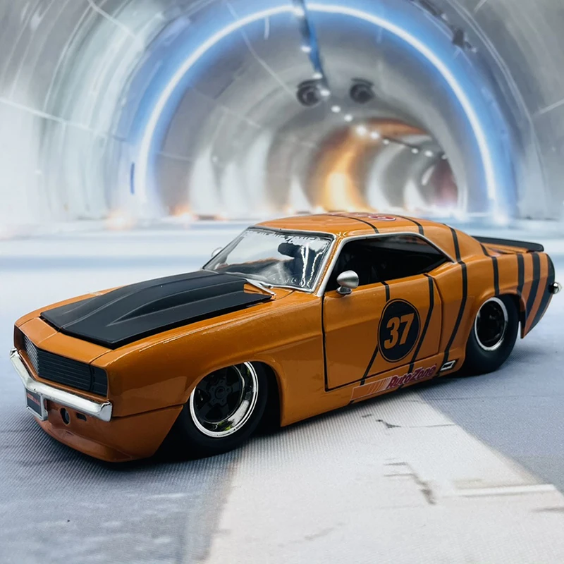 

JADA 1:24 CAMARO 1969 Auto Zone 37 Alloy Car Diecasts & Toy Vehicles Car Model Miniature Scale Model Car For Children