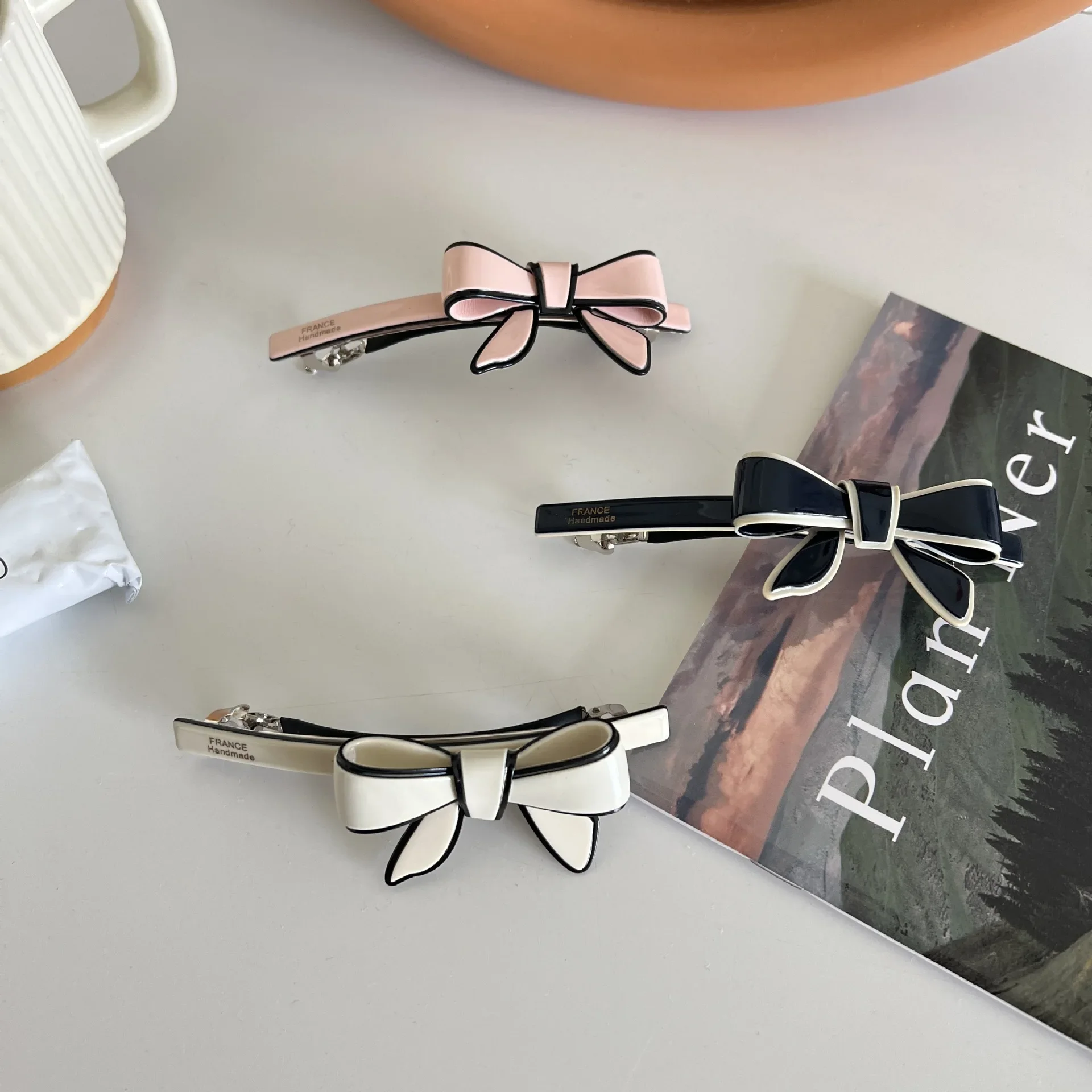 New Stunningly Simple Design Anna's Bow Hair Claw Classic Retro Style Acetate Hair Claw Clips Hair Accessories for Women Girls