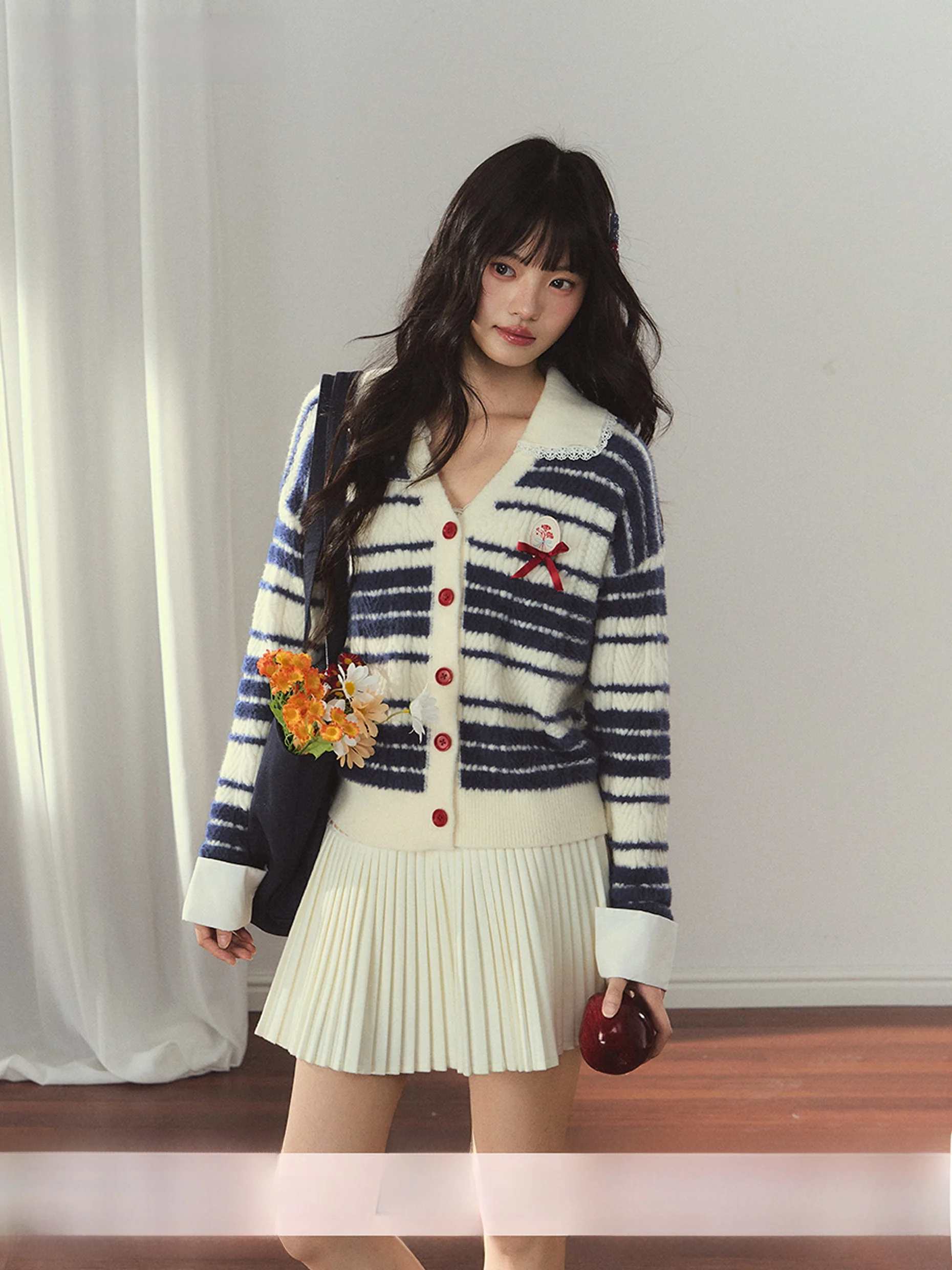 

Вязаный свитер Umoumo Sweet Color Blo с V-образным вырезом и отложным воротником, с цветочным декором, длинными рукавами, для девочек, весенняя модная верхняя одежда