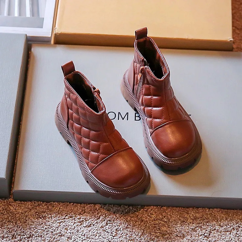 النسخة الكورية للفتيات 2024 أحذية بناتي جديدة بنعل ناعم، أحذية قطنية عصرية للأطفال متوسطة الحجم مع صوف مضاف #4