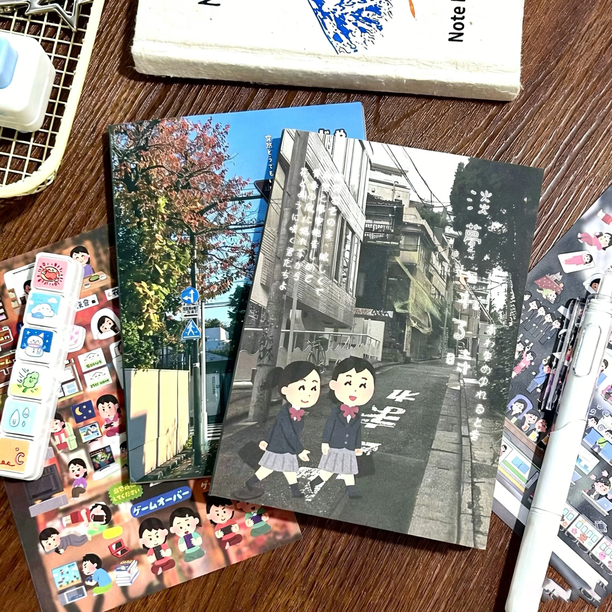 Retro Sticker Book Japanese Villain Japanese Ins Yanbian Whole Huge Thick High-value Decorative Diy Material Sticker Book Gift