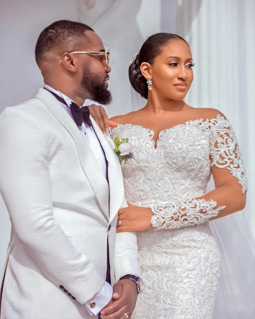 Vestido De novia personalizado con apliques brillantes y perlas, vestido De boda africano De manga larga De talla grande, vestido De novia modesto