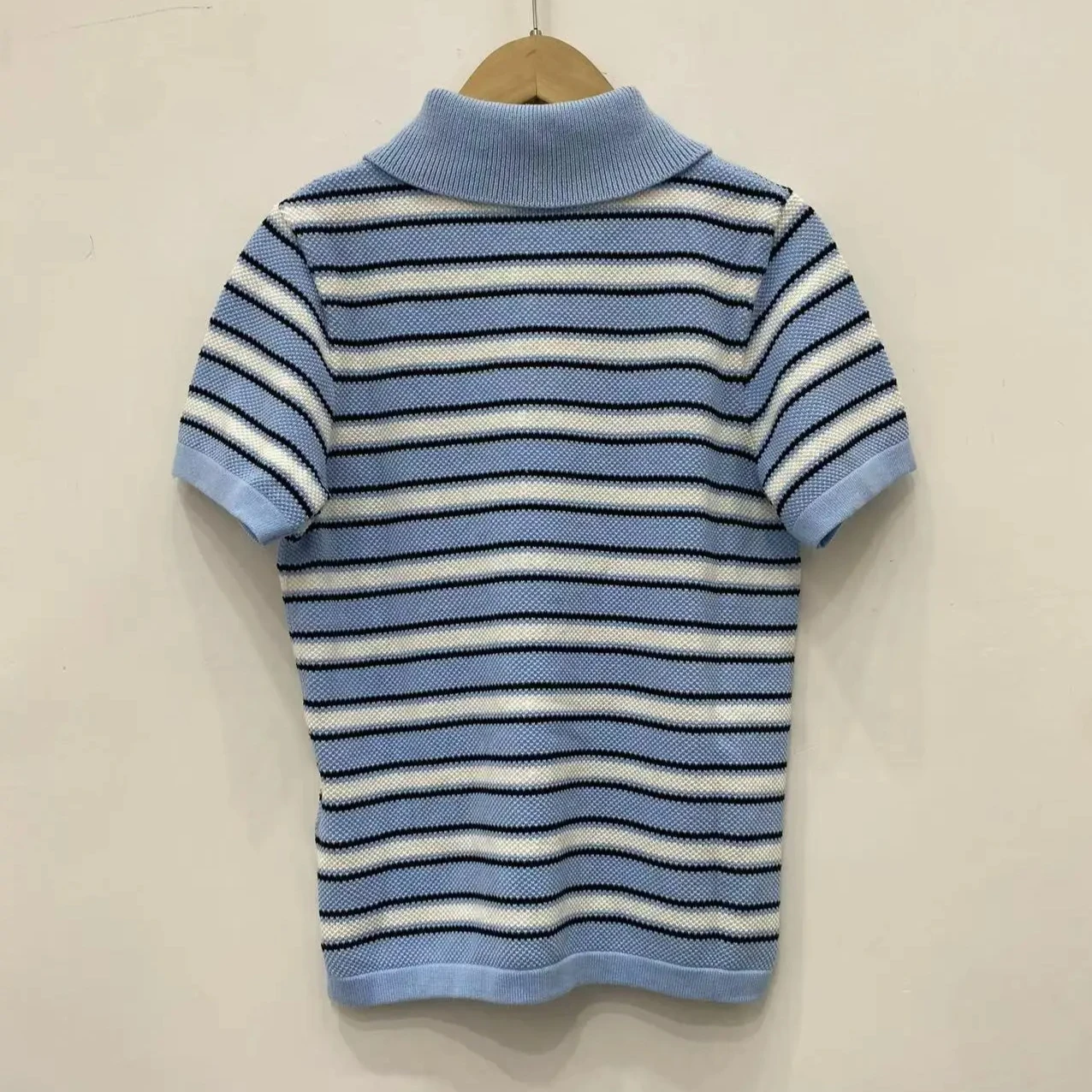 

Women's Blue Striped Knit T-Shirt 2025 Spring Summer, Slim Fit Short Sleeve Top with Turn-Down Collar and Metal Logo
