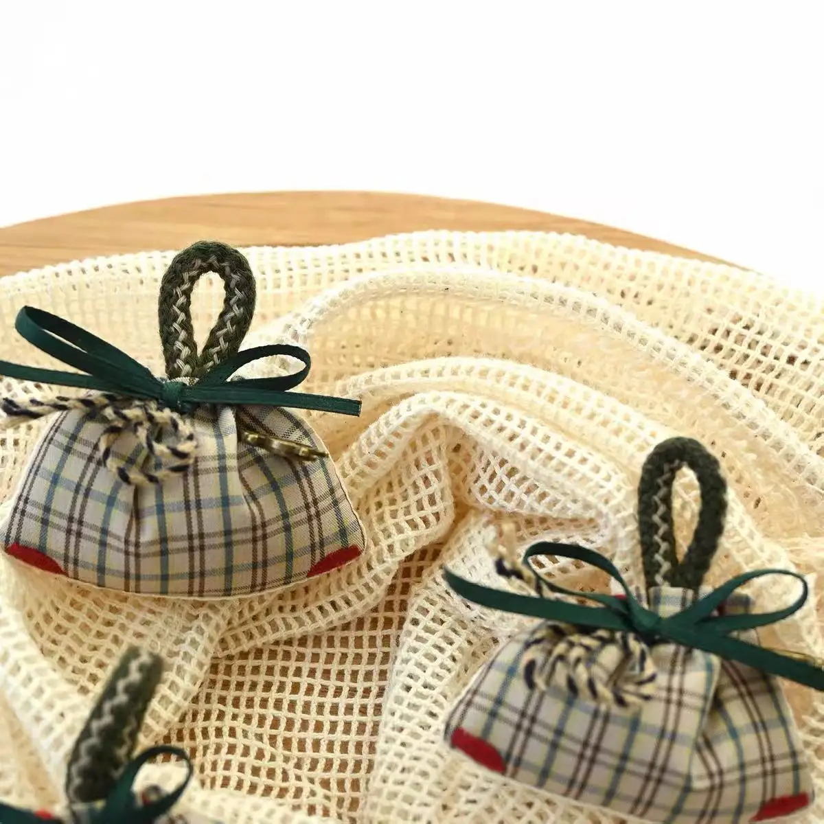 Brooch Green Fabric Bow Shaped Pouch Ornament for Coat Scarf Backpack Adorable Vintage Handmade Sturdy Lightweight