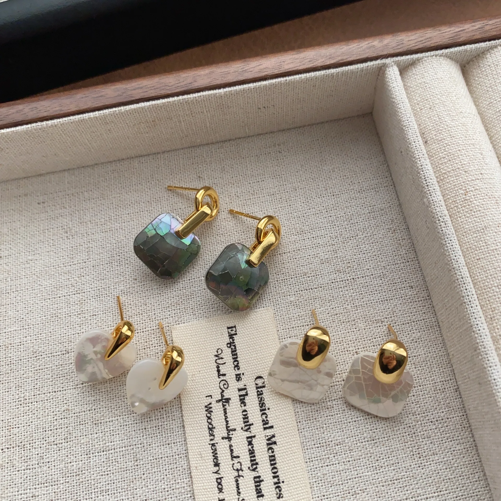 Niche trend Gentle sophisticated elegant Crack Fritillaria Earnail earrings for women's girl eardrop jewelry wholesale