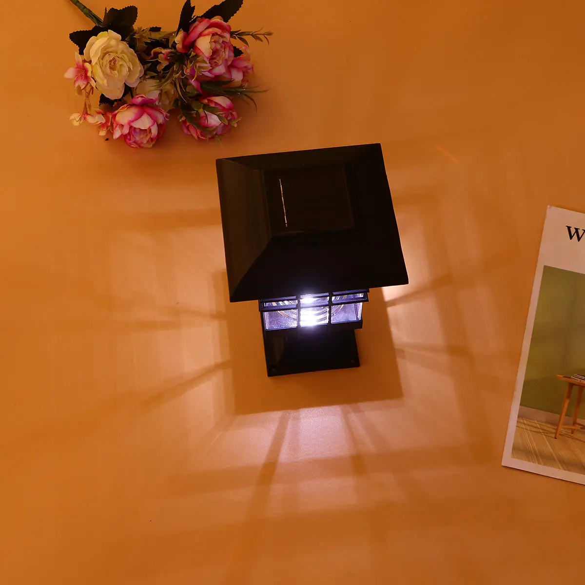 

2 in 1 Solar Cap Light Black White Outdoor Waterproof Garden Light Stigma Ground Plug for Exterior Use