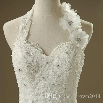 2025 Vestidos de novia de encaje de sirena con cuello halter Apliques de cuentas Flores 3D Vestidos de novia de cola de corte con cordones