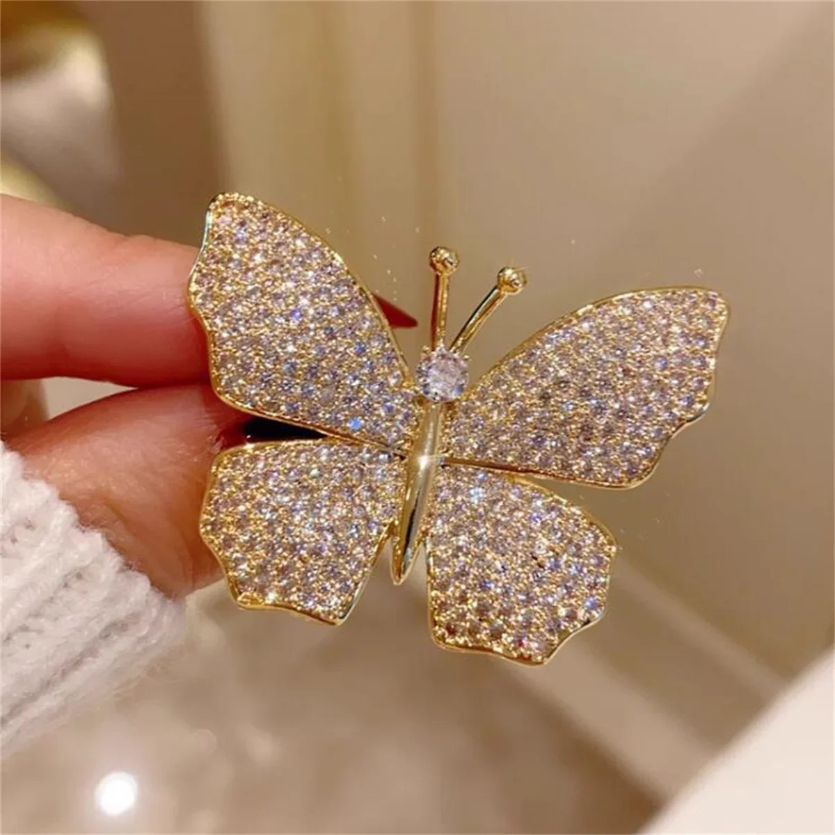 1Pc Fashion Butterfly Brooch Romantic Trendy Women's Jewelry Accessories Skirt Suit Coat Pin Party Birthday Luxury Style Gift