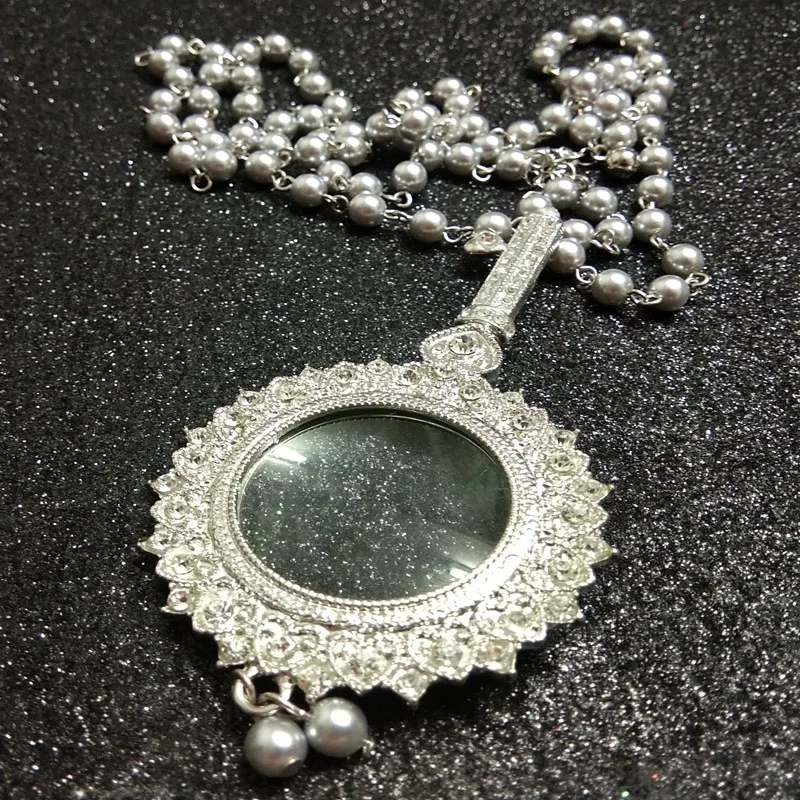 Brand New Design Luxurious Grey Beaded Chain Lucky Crystal Key Pendant Magnifier Necklace Magnifing Glass Monocle for Women Even