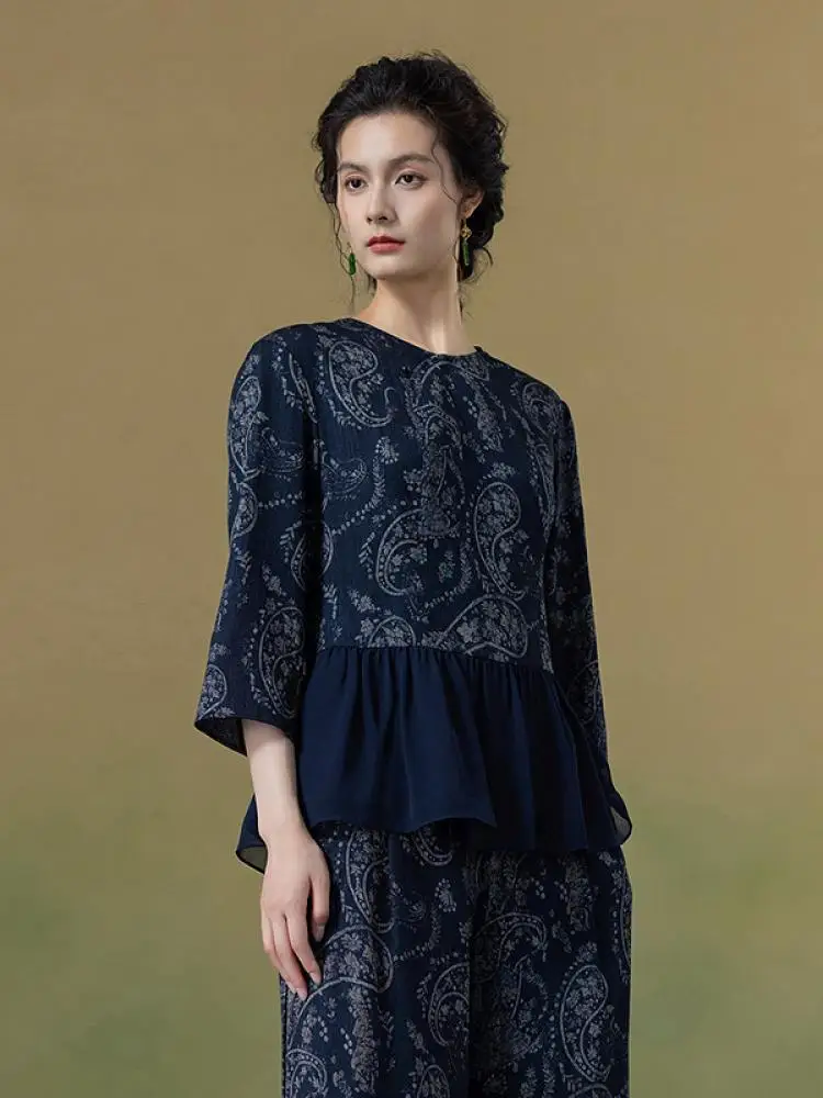 

New 2025 Autumn Retro Print Mixed National Sle Women's irt Living on the Left Breathable Regular Sve Length V-ne
