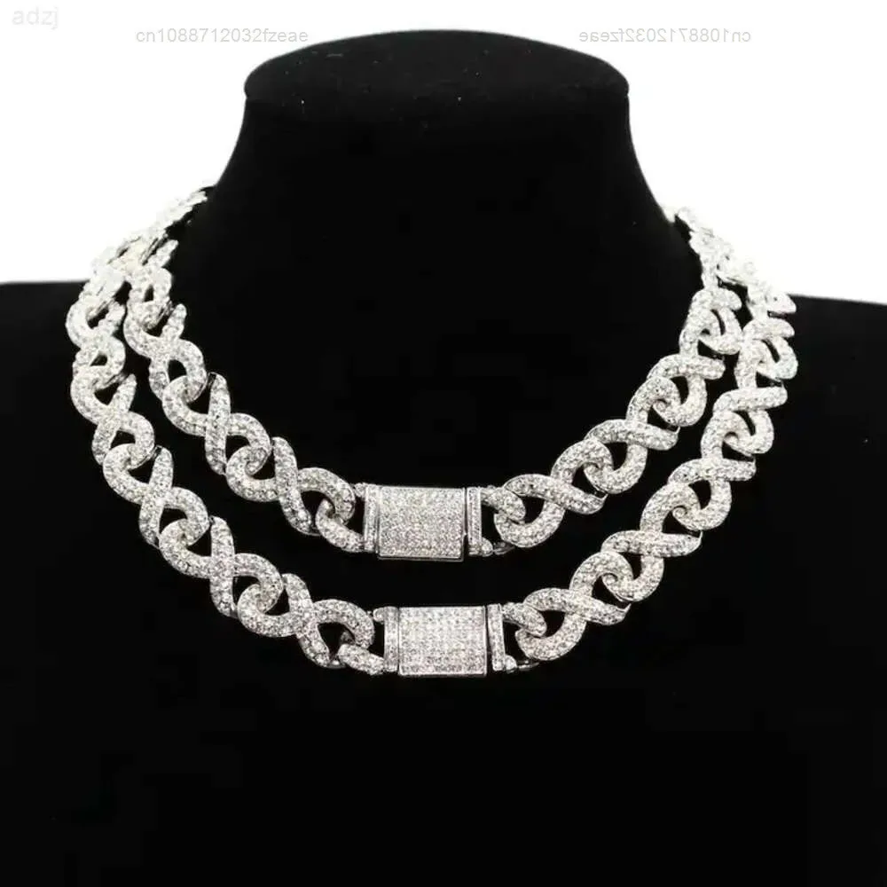 

Хип-хоп стерлингового серебра 925 пробы 15 мм Iced Out кубинская цепочка Vvs Муассанит Алмазная кубинская цепочка для мужчин