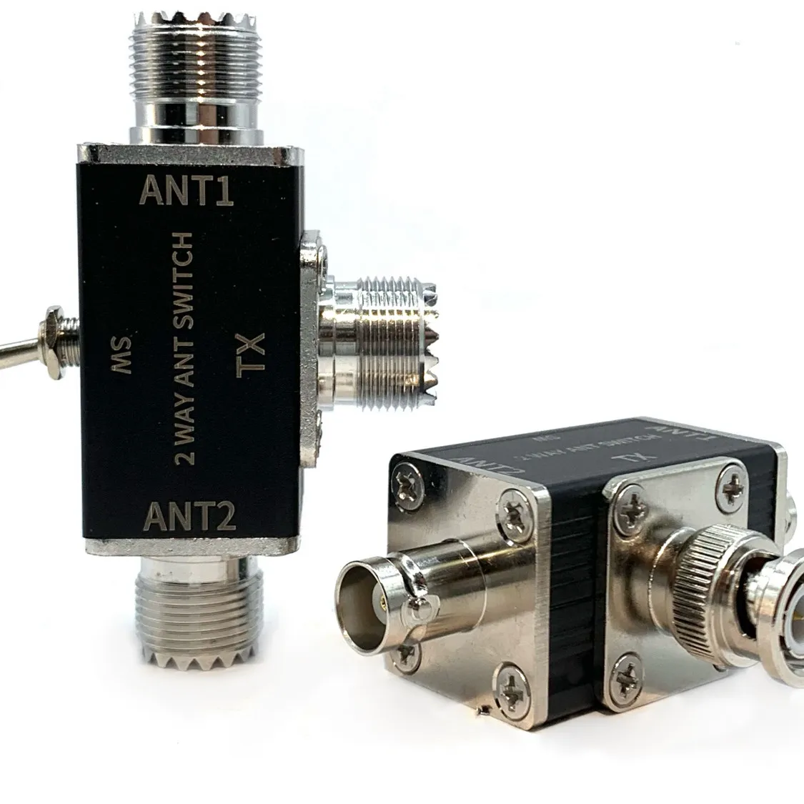 High Performance 2-Way Antenna Switch 2-in-1 Design 0-50MHz Frequency Suitable for Various Scenarios