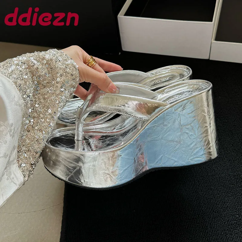 

Silver Female Fashion Platform Slides Wedges Slippers For Women Flip Flops Thick Soled Ladies Wedges Slippers Sandals Shoes
