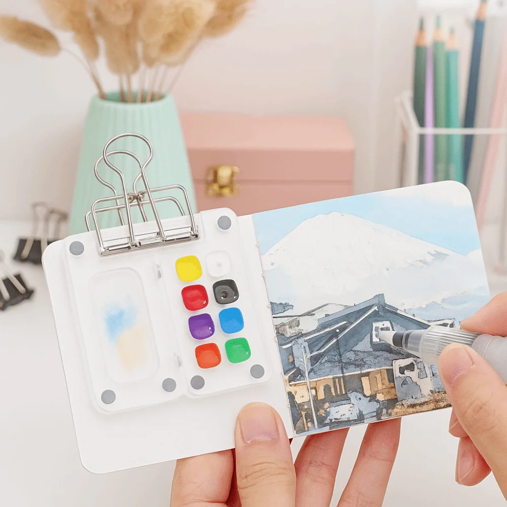 

Palettes Portable Travel Painting Set 8 Grid Portable Design Mini Watercolor Palette Foldable with Clip Mini Paint Tray