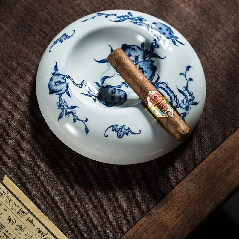 Ceramic cigar tank blue and white hand-painted peach pattern office living room ashtray ornament
