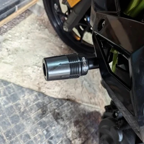 Imagen 2 del producto Para Kawasaki Ninja 500 500SE Ninja500 Z500 Z 500 2025 2024 deslizadores de marco de motocicleta almohadilla de tope protección contra caídas deslizador de escape