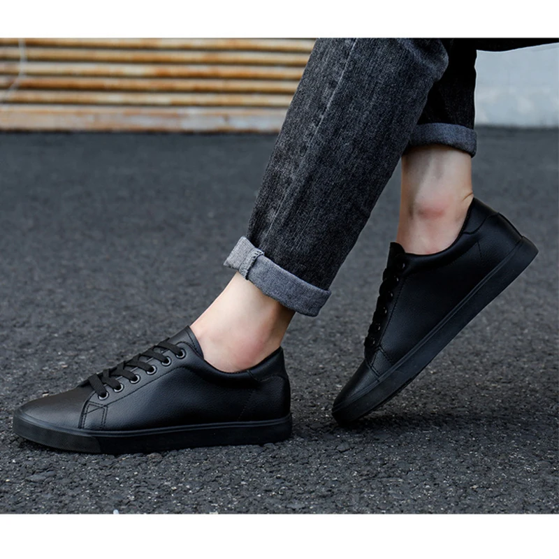 Spring Autumn Flat Mens Casual Shoes Pure Black Fashion Male Footwear Cool Young Man Street Style Soft Comfortable D038