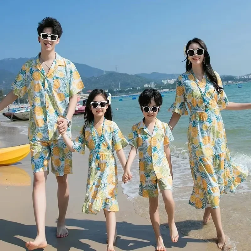 

Vacation Look Family Matching Beach Clothes Korean Mom and Daughter Resort Dress Dad and Son Tops + Shorts Two Piece Outfits Set