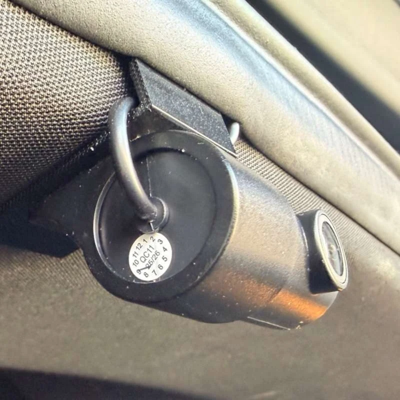 Image of Halterung für Rückfahrkamera mit Saugnapf für Auto-Windschutzscheibe zur Verwendung mit Videorekorder