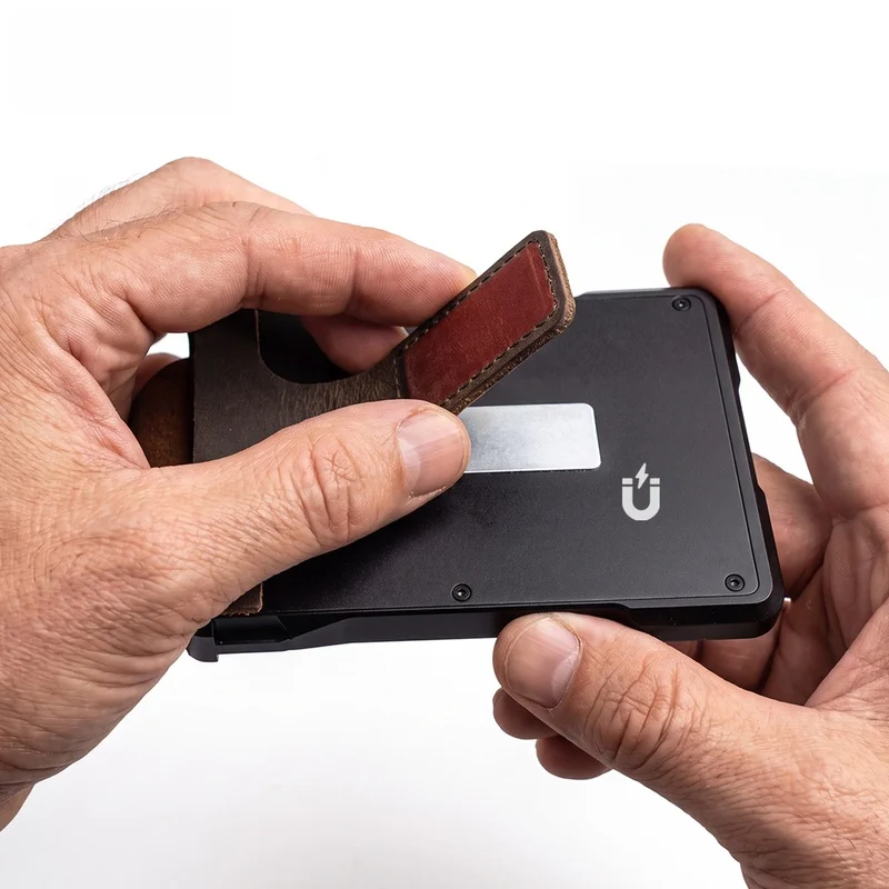 Men's Genuine Leather Wallet Magnetic Button High Fashion Card Bag