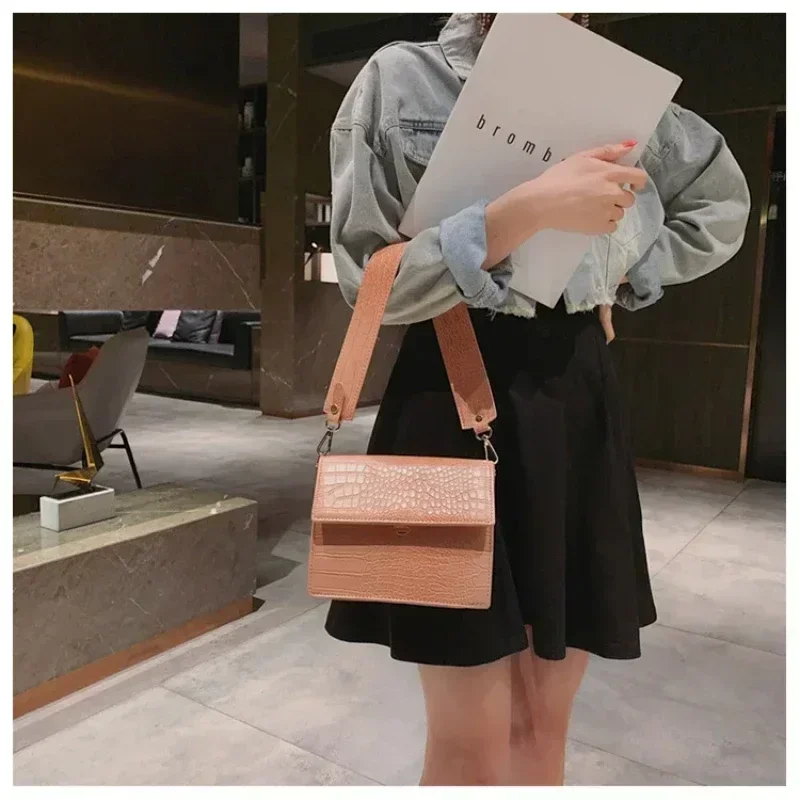 Female 2020 New Fashion Designer Luxury Broadband Square Sling Bag Western Style All-match Stone Pattern Shoulder/Crossbody Bag