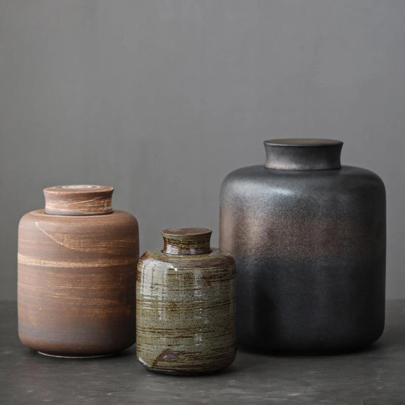 

Creative Japanese Tea Canister Handmade Vintage Ceramic Tea Storage Jar with Moisture-proof Seal Available in Large Small Sizes