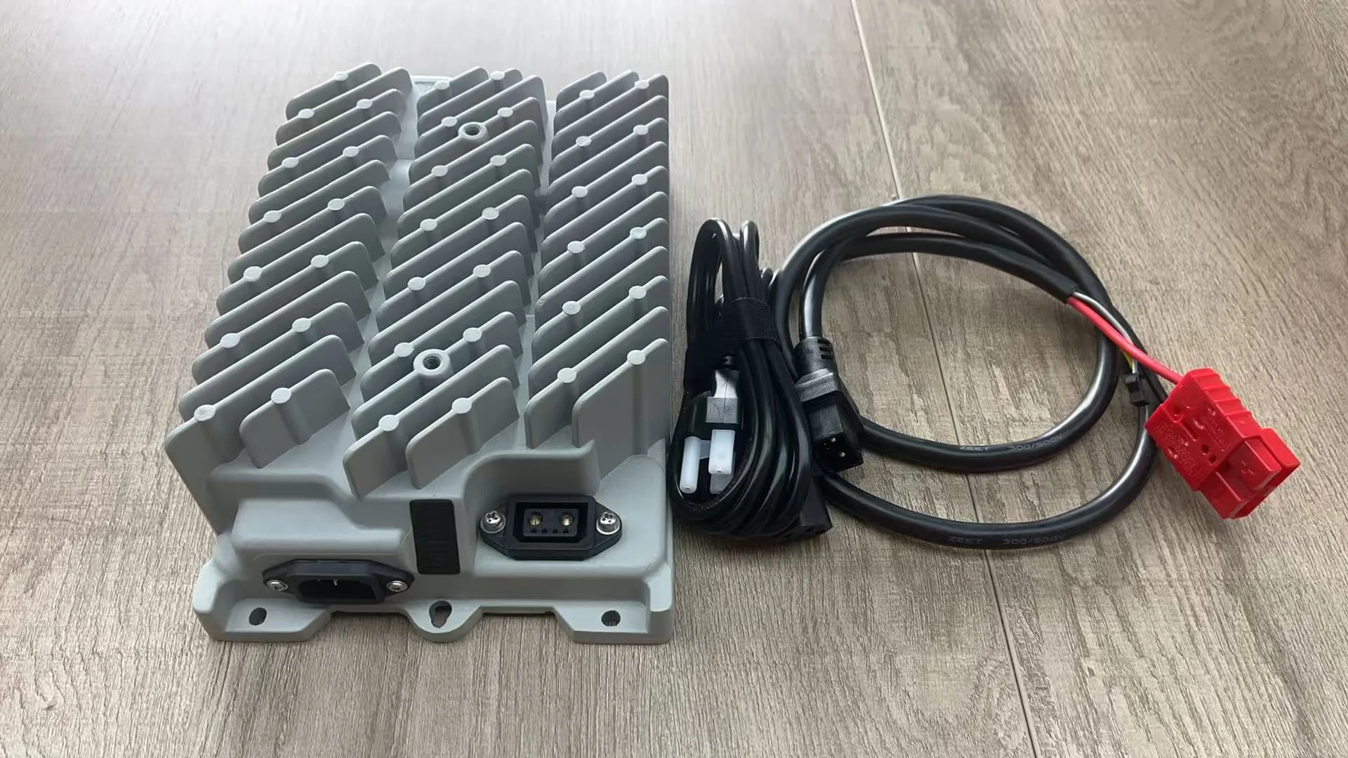 Bateria de carrinho de golfe de lítio 24V 105Ah LiFePO4 200A BMS 6000 + ciclos máximo 14,72KW com carregador rápido 25A para GEM ICON